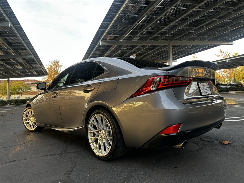 2016 Lexus IS 200t - Photo 25 - Vista, CA 92084
