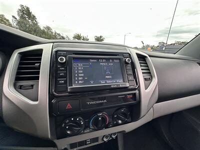 2015 Toyota Tacoma PreRunner V6   - Photo 7 - Vista, CA 92084