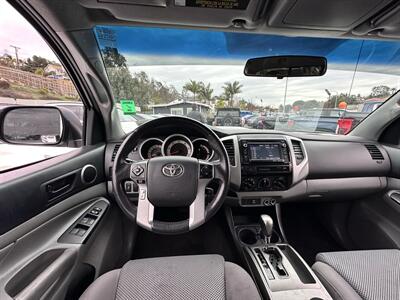 2015 Toyota Tacoma PreRunner V6   - Photo 11 - Vista, CA 92084