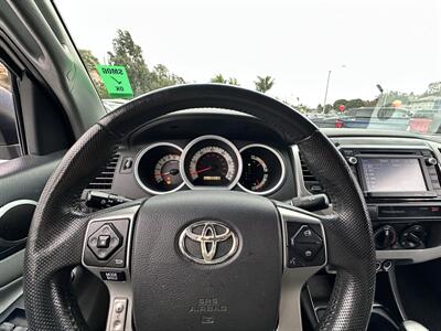 2015 Toyota Tacoma PreRunner V6   - Photo 8 - Vista, CA 92084