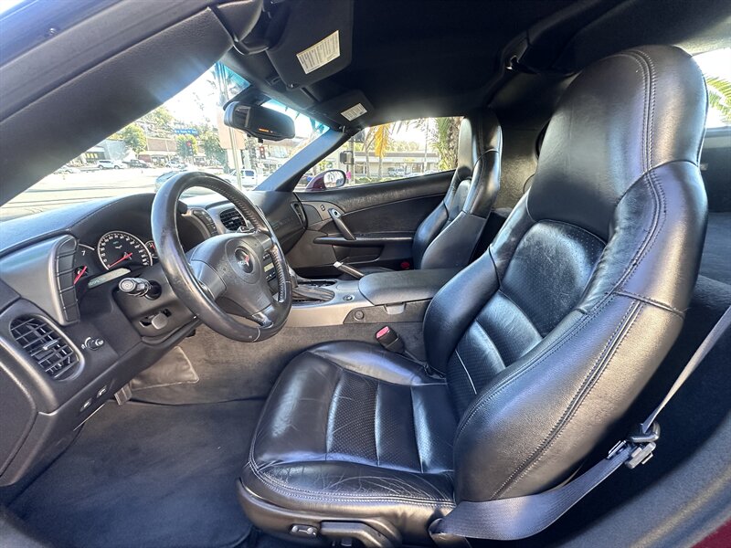 2006 Chevrolet Corvette   - Photo 9 - Vista, CA 92084