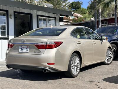 2014 Lexus ES 350   - Photo 2 - Vista, CA 92084