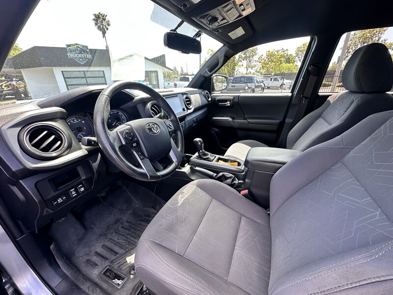 2017 Toyota Tacoma TRD Off-Road - Photo 23 - Vista, CA 92084
