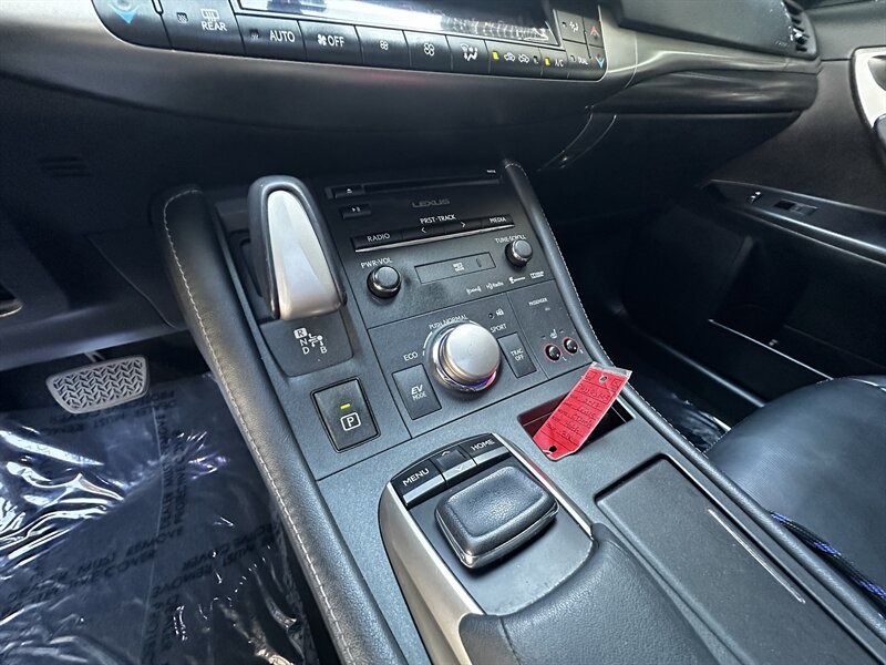 2017 Lexus CT 200h - Photo 28 - Vista, CA 92084