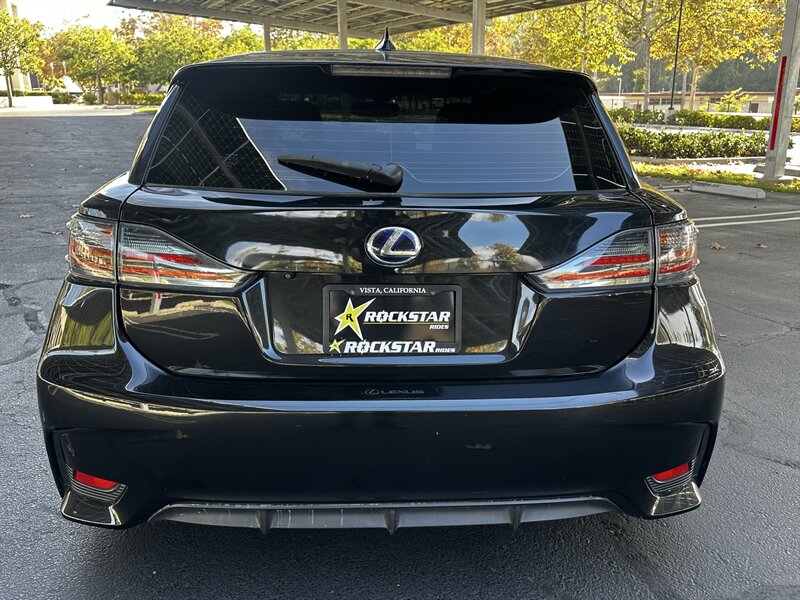 2017 Lexus CT 200h - Photo 10 - Vista, CA 92084