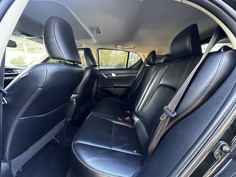 2017 Lexus CT 200h - Photo 27 - Vista, CA 92084