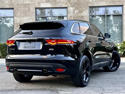 2019 Jaguar F-PACE 25t   - Photo 2 - Vista, CA 92084