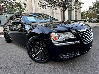 2013 Chrysler 300 C   - Photo 9 - Vista, CA 92084