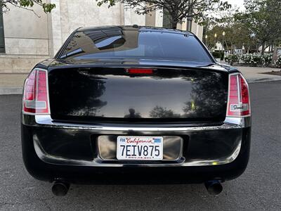 2013 Chrysler 300 C   - Photo 6 - Vista, CA 92084