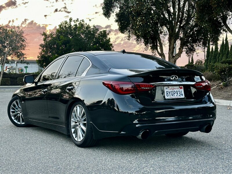 2018 INFINITI Q50 3.0T Luxe   - Photo 2 - Vista, CA 92084