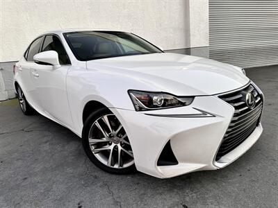 2019 Lexus IS 300   - Photo 10 - Vista, CA 92084