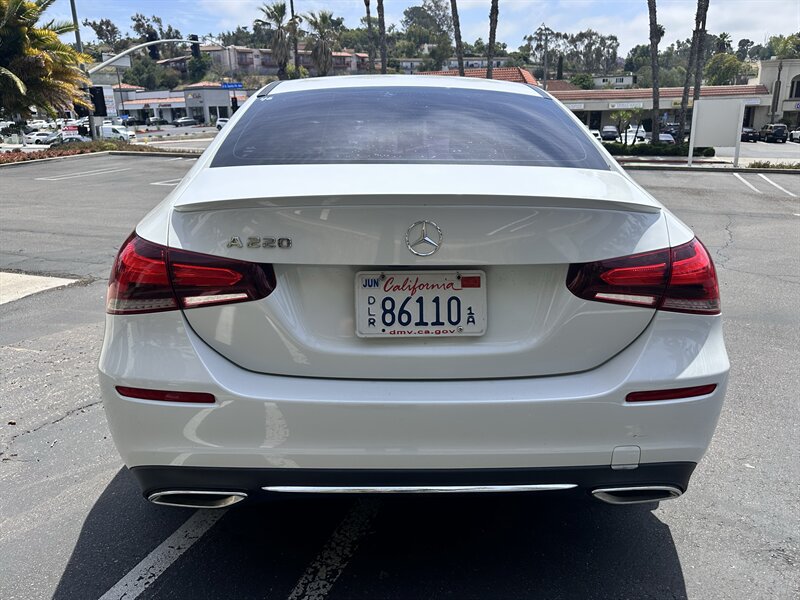 2020 Mercedes-Benz A 220 * AMBINET LIGHTING * MOONROOF * - Photo 13 - Vista, CA 92084