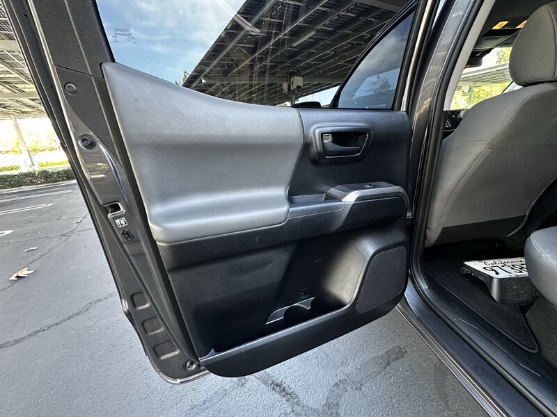 2018 Toyota Tacoma SR5 - Photo 24 - Vista, CA 92084