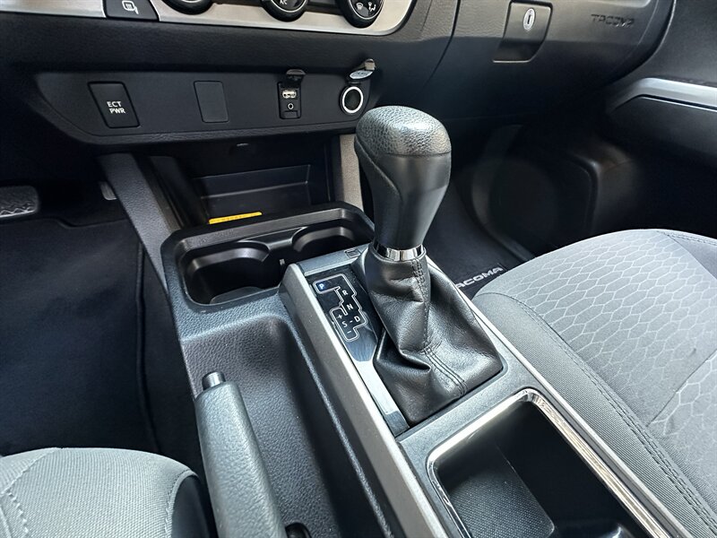 2018 Toyota Tacoma SR5 - Photo 60 - Vista, CA 92084