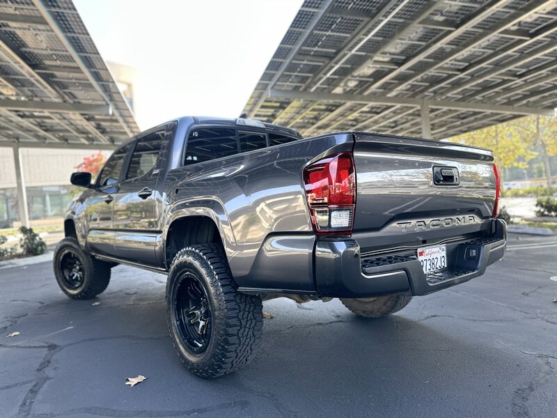 2018 Toyota Tacoma SR5 - Photo 17 - Vista, CA 92084