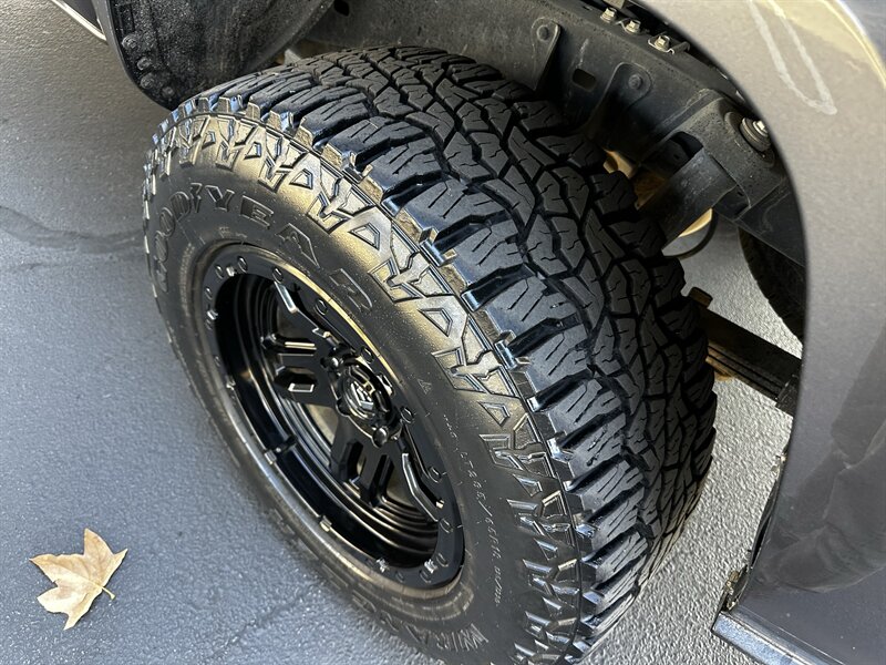 2018 Toyota Tacoma SR5 - Photo 59 - Vista, CA 92084