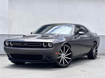 2020 Dodge Challenger SXT Coupe