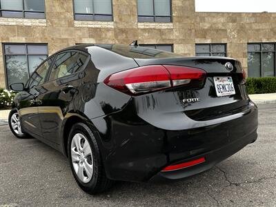 2018 Kia Forte LX   - Photo 9 - Vista, CA 92084