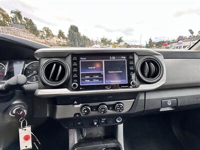 2020 Toyota Tacoma SR5 V6   - Photo 29 - Vista, CA 92084