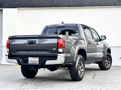 2020 Toyota Tacoma SR5 V6   - Photo 2 - Vista, CA 92084