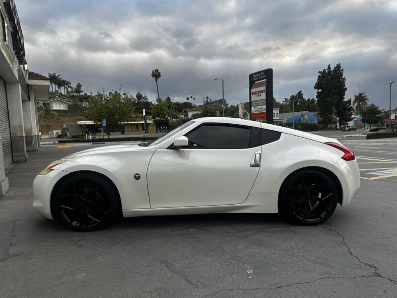 2009 Nissan 370Z Touring * LOW MILES * BLACK RIMS * EXHAUST * - Photo 11 - Vista, CA 92084