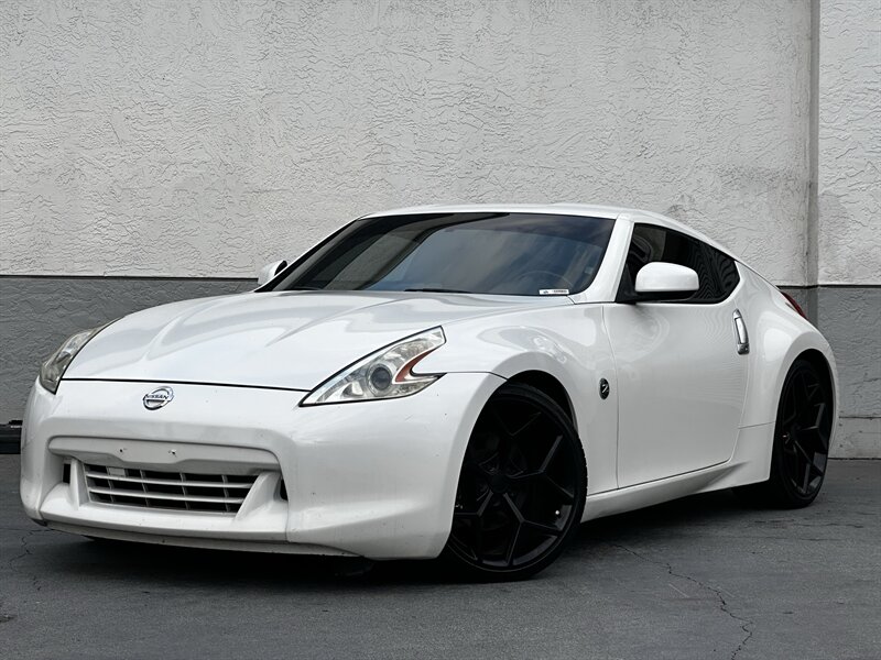 2009 Nissan 370Z Touring * LOW MILES * BLACK RIMS * EXHAUST *   - Photo 1 - Vista, CA 92084
