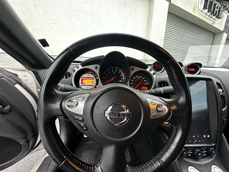 2009 Nissan 370Z Touring * LOW MILES * BLACK RIMS * EXHAUST * - Photo 21 - Vista, CA 92084