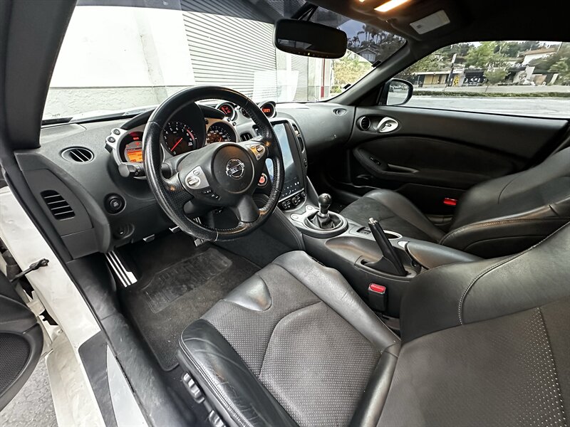 2009 Nissan 370Z Touring * LOW MILES * BLACK RIMS * EXHAUST * - Photo 19 - Vista, CA 92084