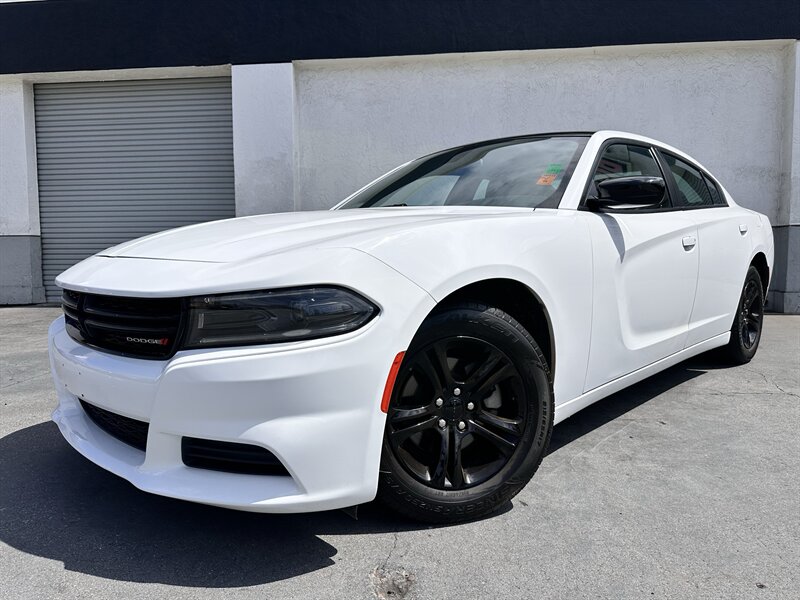 2022 Dodge Charger SXT - Photo 2 - Vista, CA 92084