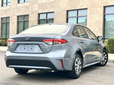 2021 Toyota Corolla Hybrid LE   - Photo 2 - Vista, CA 92084