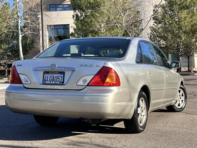 2000 Toyota Avalon XL   - Photo 2 - Vista, CA 92084