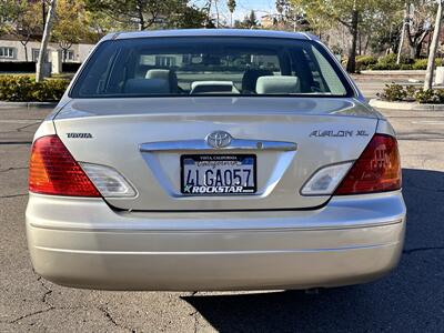 2000 Toyota Avalon XL   - Photo 6 - Vista, CA 92084