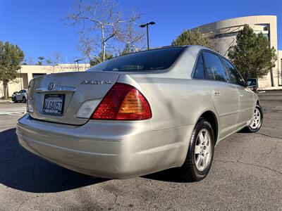 2000 Toyota Avalon XL   - Photo 10 - Vista, CA 92084