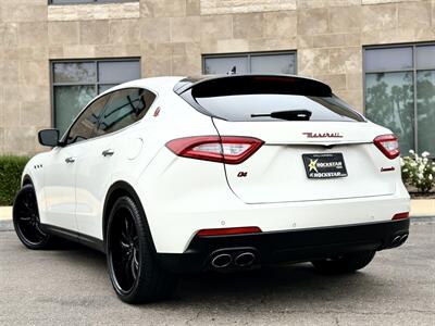 2018 Maserati Levante   - Photo 4 - Vista, CA 92084