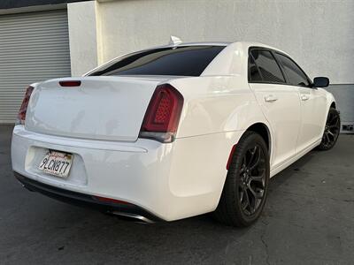 2019 Chrysler 300 S   - Photo 9 - Vista, CA 92084