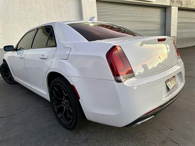 2019 Chrysler 300 S   - Photo 11 - Vista, CA 92084