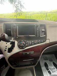 2011 Toyota Sienna XLE 8-Passenger - Photo 10 - Wahiawa, HI 96786