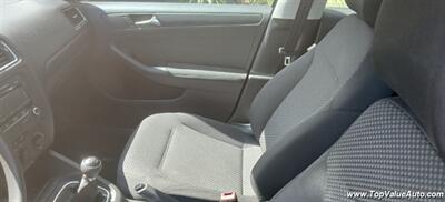 2011 Volkswagen Jetta   - Photo 4 - Wahiawa, HI 96786