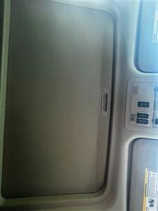 2012 Cadillac Escalade Platinum Edition   - Photo 12 - Wahiawa, HI 96786