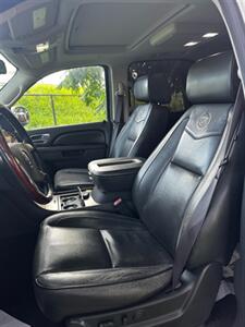 2012 Cadillac Escalade Platinum Edition   - Photo 13 - Wahiawa, HI 96786