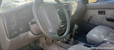 2000 Toyota Tacoma SR5 V6   - Photo 3 - Wahiawa, HI 96786