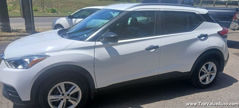 2019 Nissan Kicks SV  