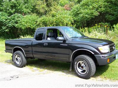 2000 Toyota Tacoma SR5 V6   - Photo 1 - Wahiawa, HI 96786