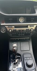 2013 Lexus ES - Photo 10 - Wahiawa, HI 96786