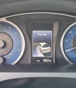 2017 Toyota Camry LE   - Photo 4 - Wahiawa, HI 96786