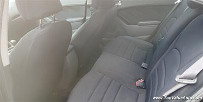 2017 Kia Forte LX   - Photo 5 - Wahiawa, HI 96786