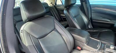 2017 Chrysler 300 Series Limited   - Photo 3 - Wahiawa, HI 96786