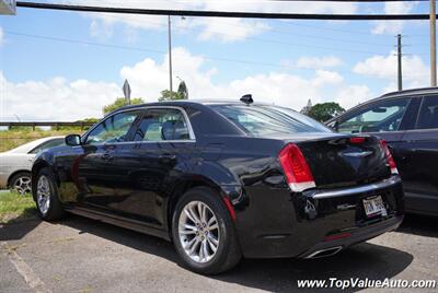 2017 Chrysler 300 Series Limited   - Photo 10 - Wahiawa, HI 96786