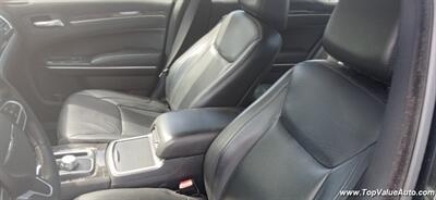 2017 Chrysler 300 Series Limited   - Photo 6 - Wahiawa, HI 96786