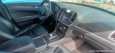 2017 Chrysler 300 Series Limited   - Photo 4 - Wahiawa, HI 96786